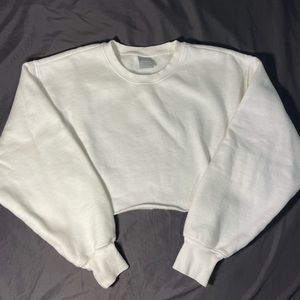 Aritzia TNA cropped Sweatshirt